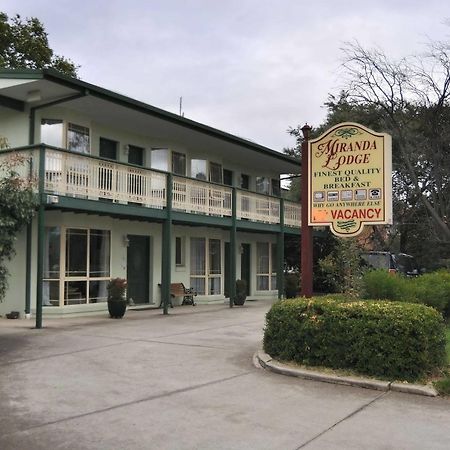 Miranda Lodge Canberra Esterno foto